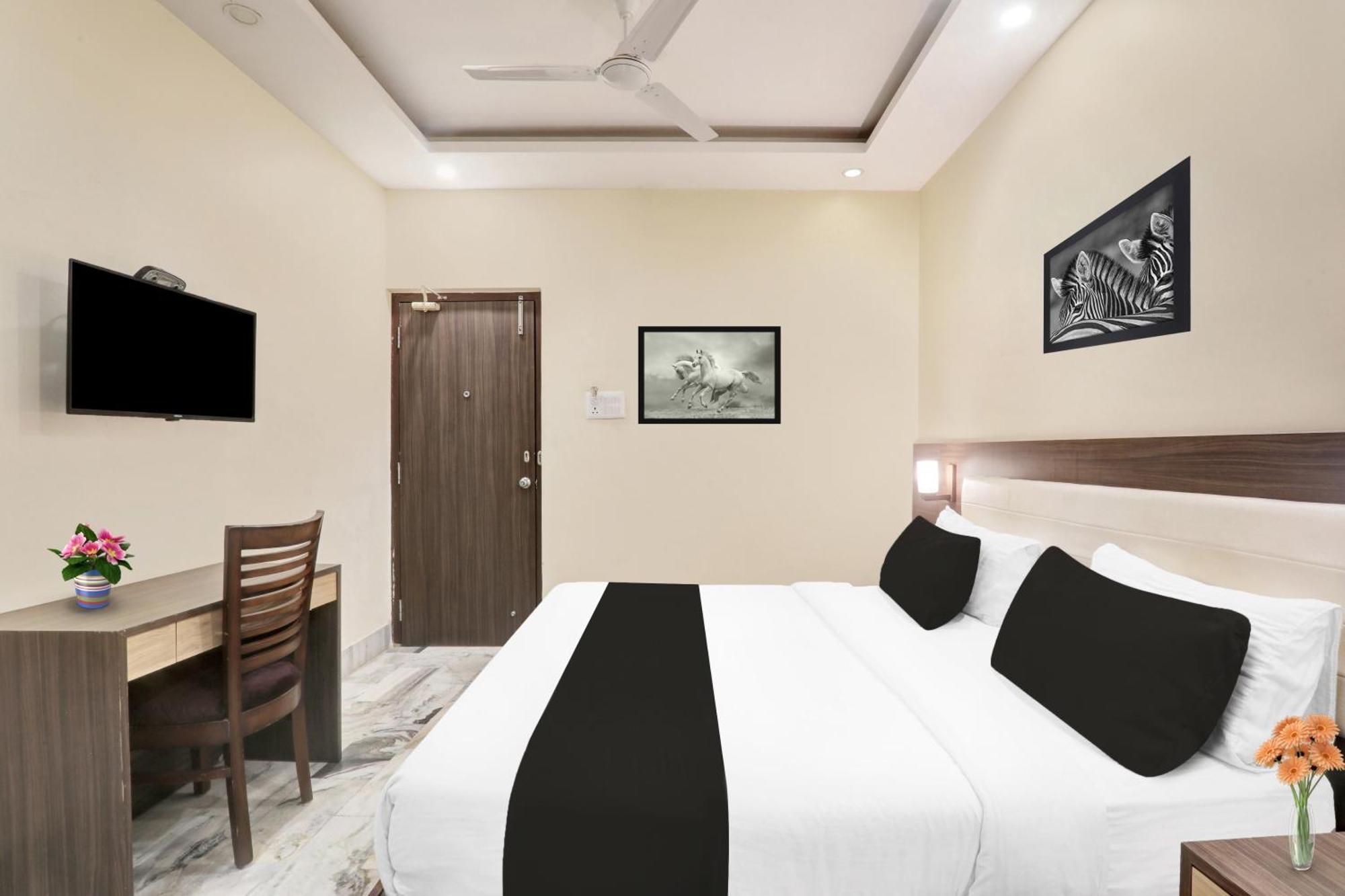 Super Townhouse Kankarbagh Formerly Kunwar Alcajars باتنا المظهر الخارجي الصورة