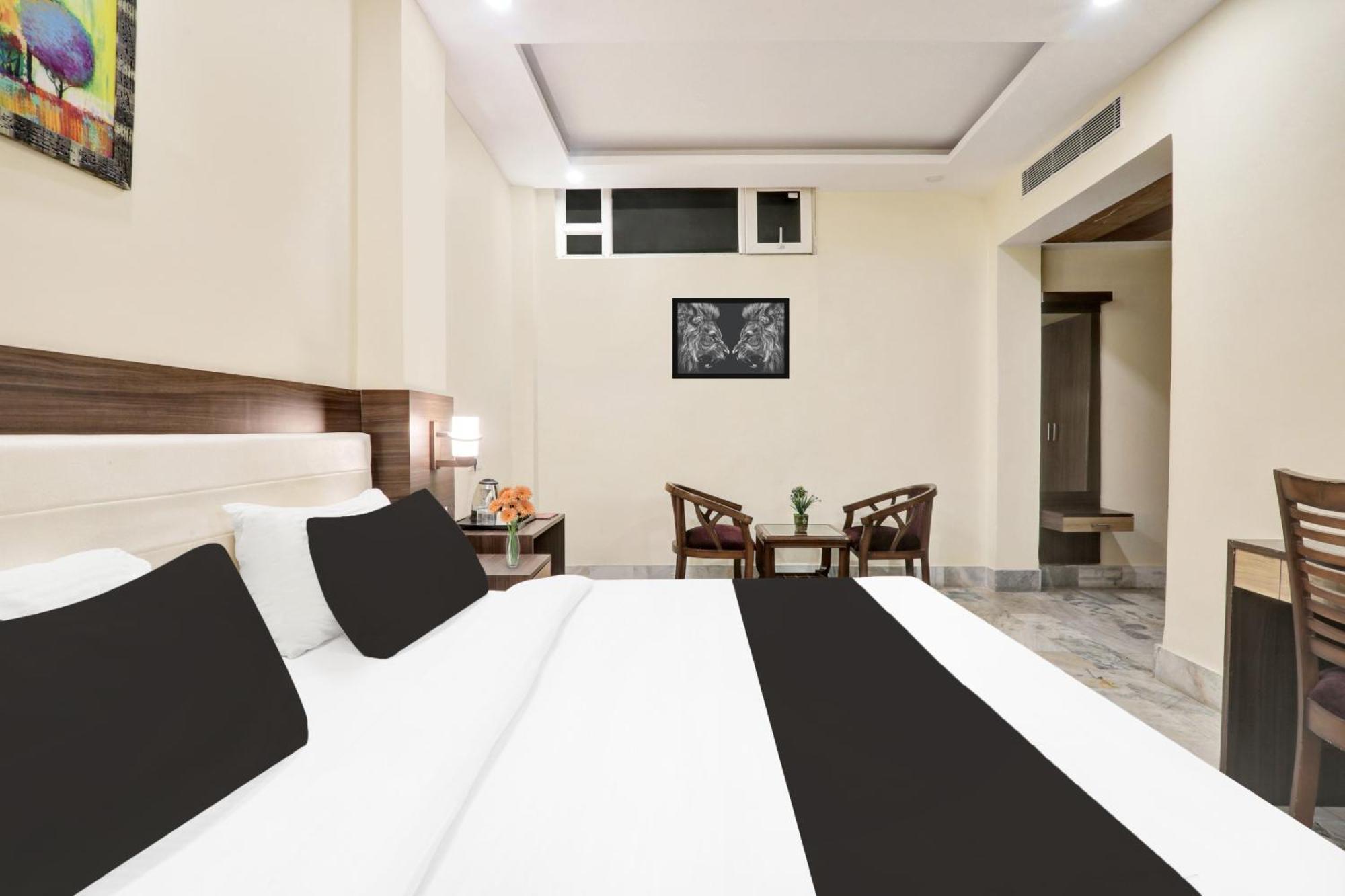 Super Townhouse Kankarbagh Formerly Kunwar Alcajars باتنا المظهر الخارجي الصورة