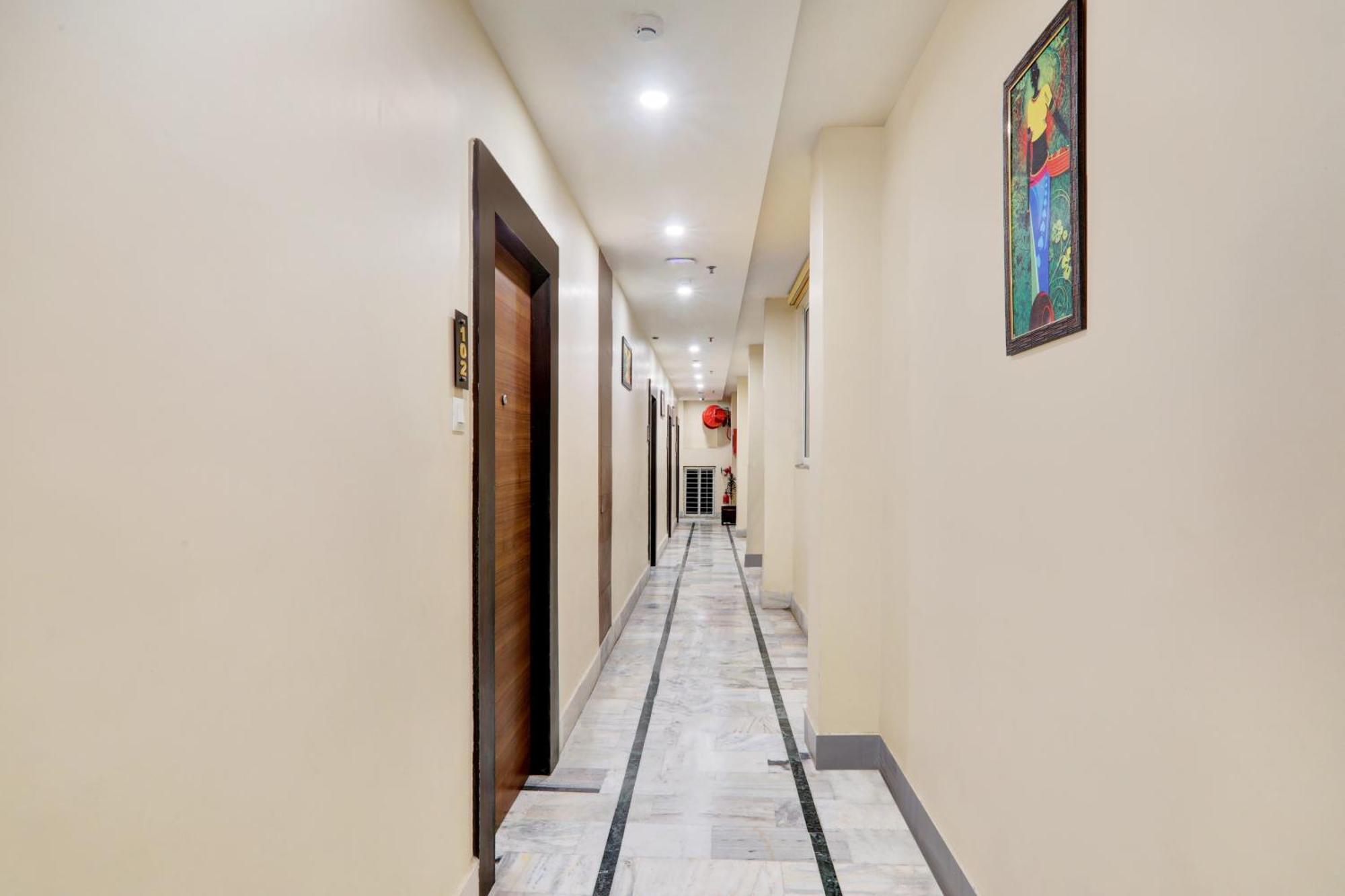 Super Townhouse Kankarbagh Formerly Kunwar Alcajars باتنا المظهر الخارجي الصورة