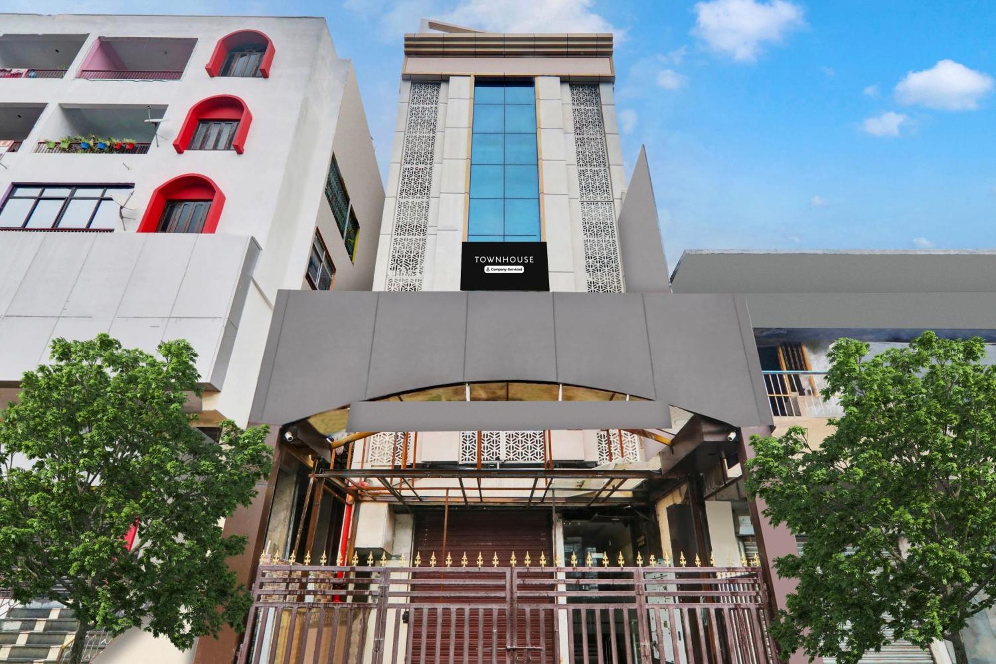Super Townhouse Kankarbagh Formerly Kunwar Alcajars باتنا المظهر الخارجي الصورة
