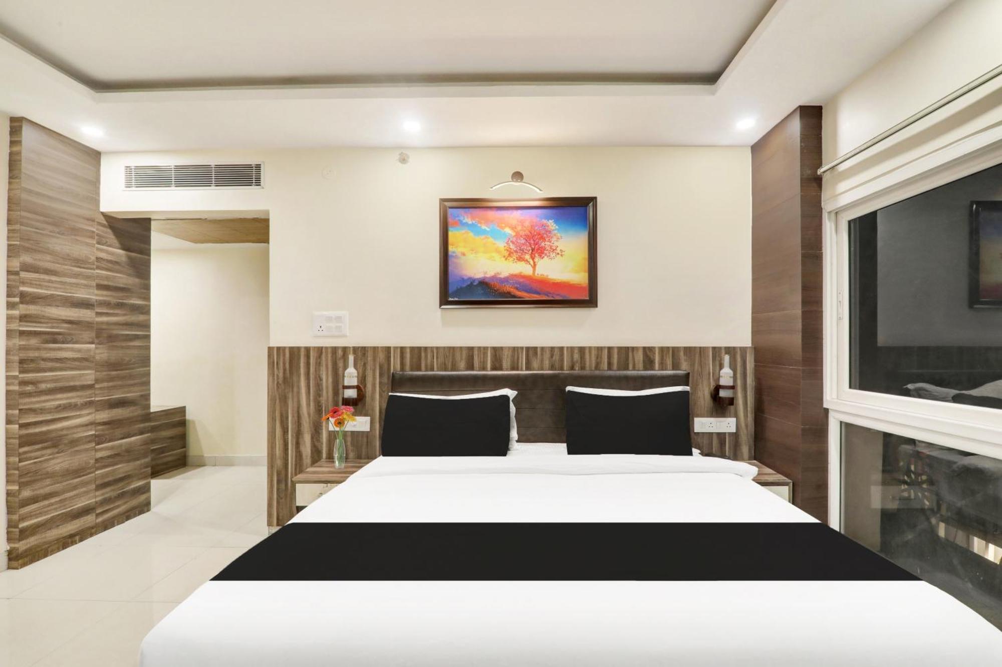 Super Townhouse Kankarbagh Formerly Kunwar Alcajars باتنا المظهر الخارجي الصورة