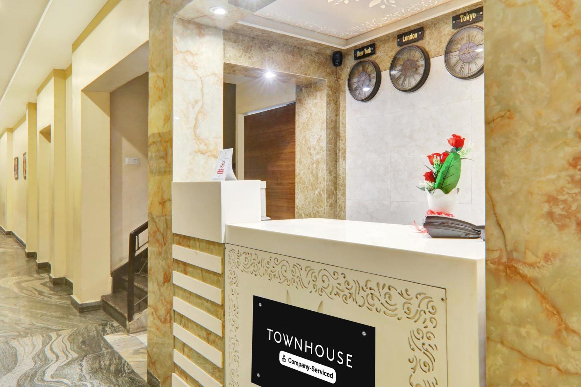 Super Townhouse Kankarbagh Formerly Kunwar Alcajars باتنا المظهر الخارجي الصورة