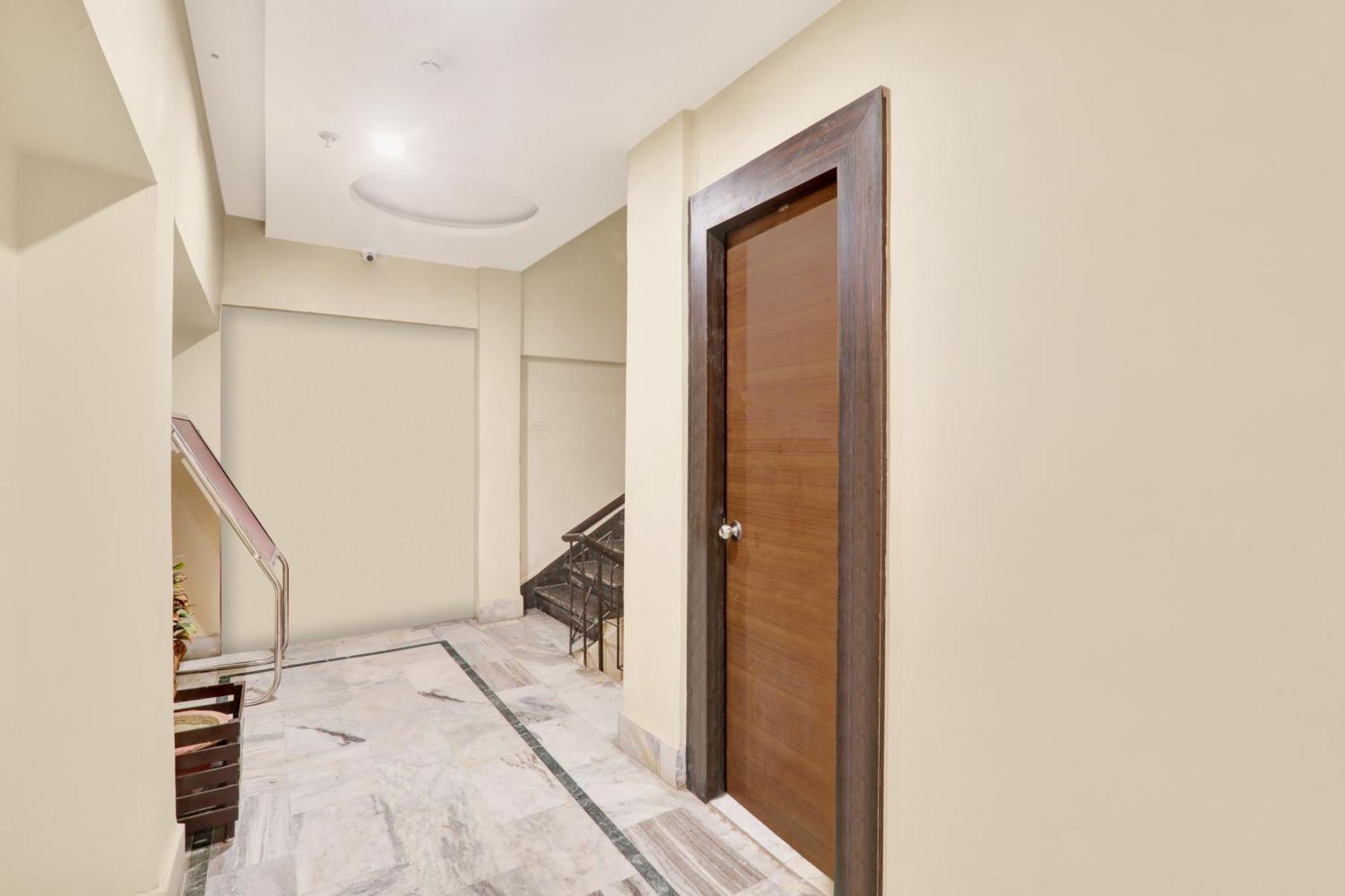 Super Townhouse Kankarbagh Formerly Kunwar Alcajars باتنا المظهر الخارجي الصورة