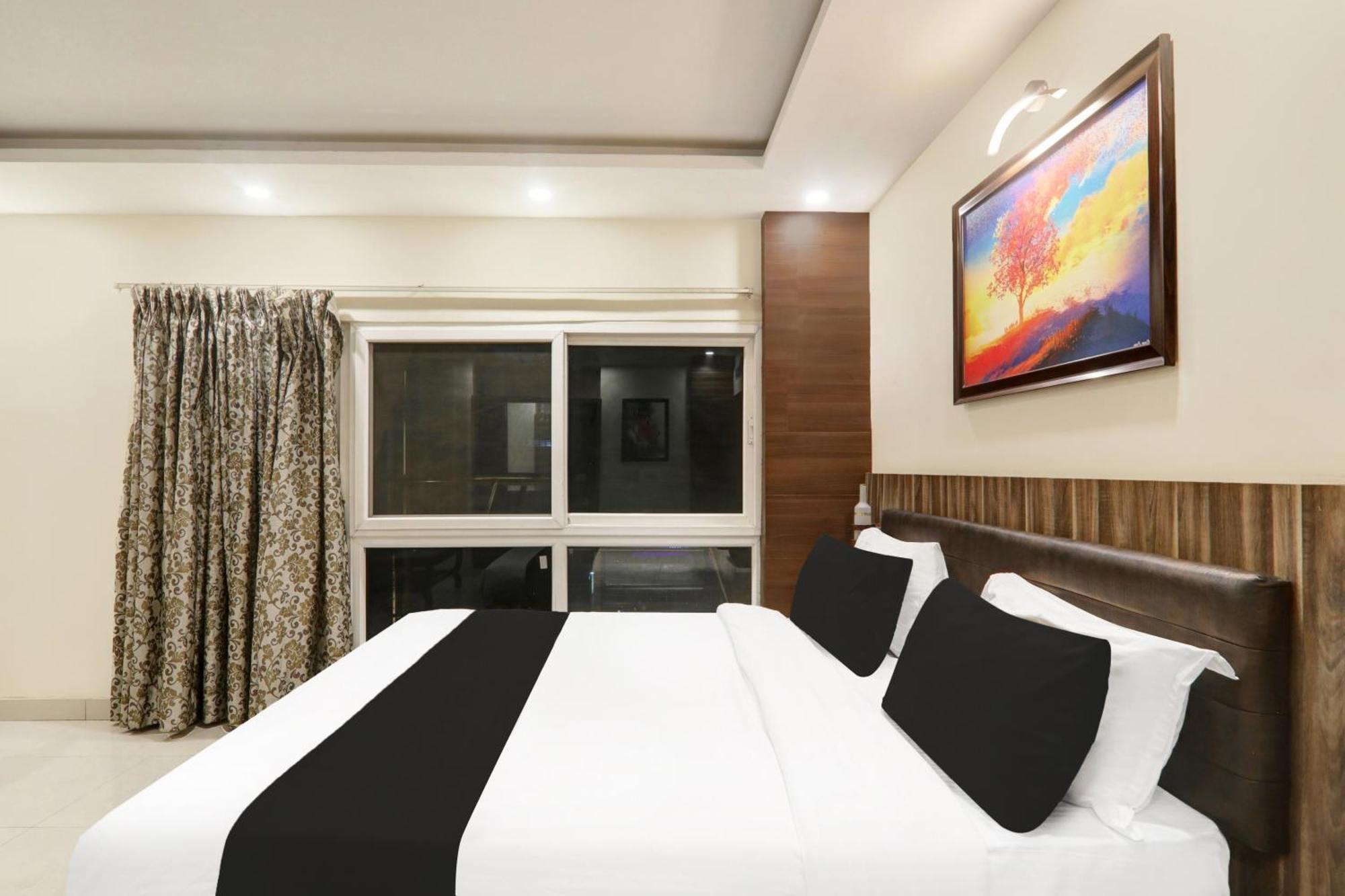 Super Townhouse Kankarbagh Formerly Kunwar Alcajars باتنا المظهر الخارجي الصورة
