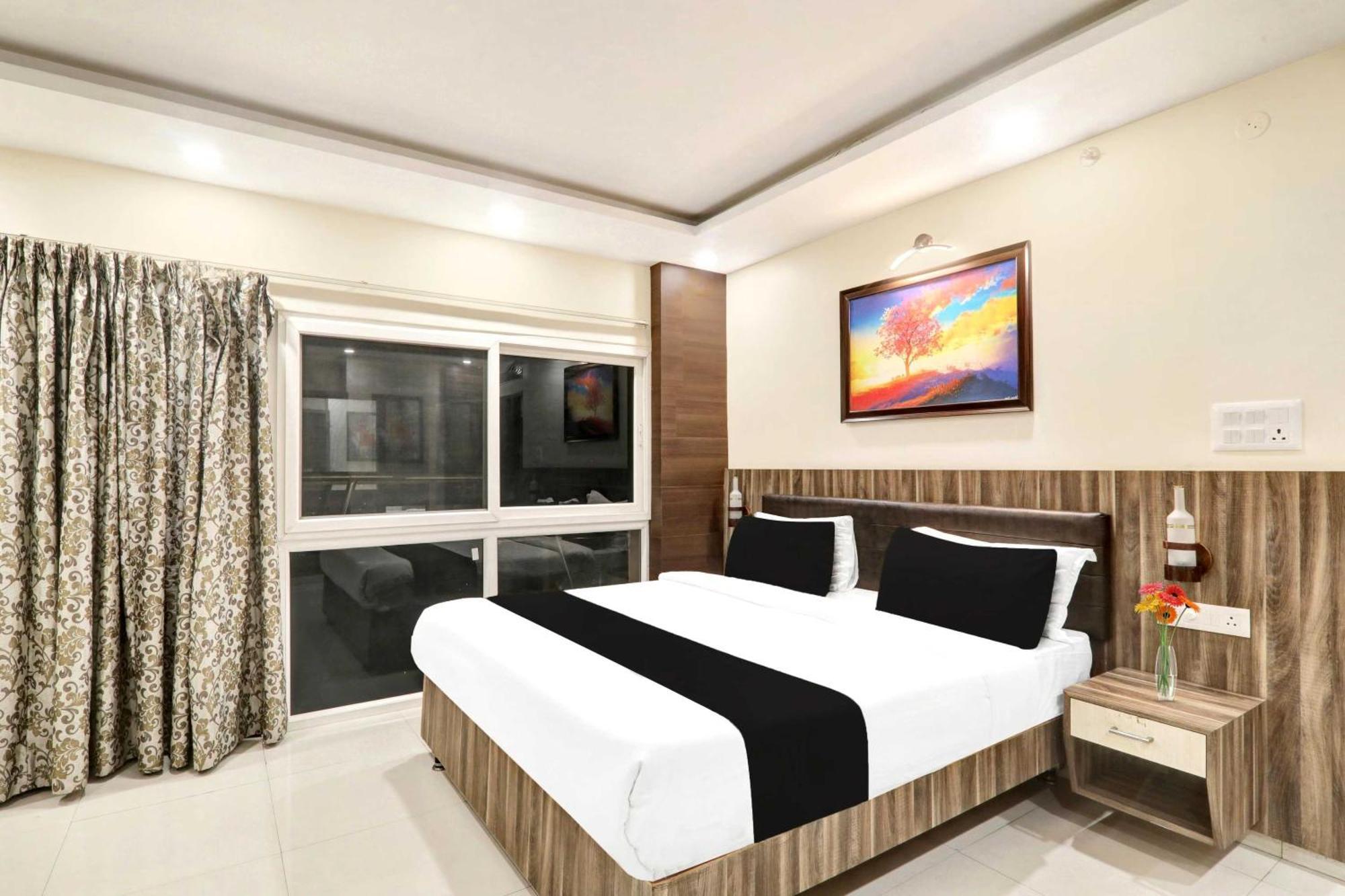 Super Townhouse Kankarbagh Formerly Kunwar Alcajars باتنا المظهر الخارجي الصورة