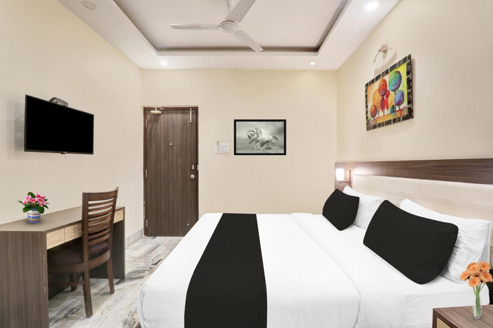 Super Townhouse Kankarbagh Formerly Kunwar Alcajars باتنا المظهر الخارجي الصورة